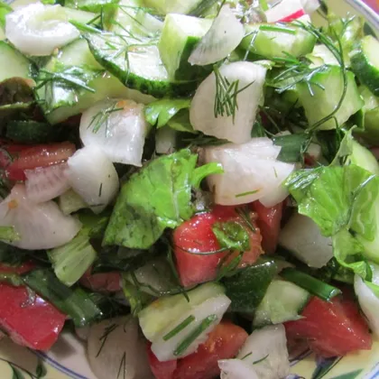 Салат овощной 'Лето в разгаре'