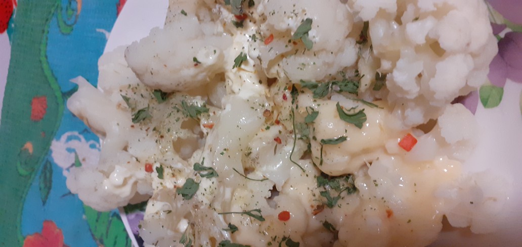 Цветная капуста с сыром, маслом