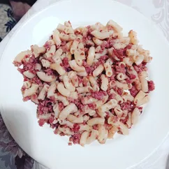 Макароны с колбасой (фаршем)