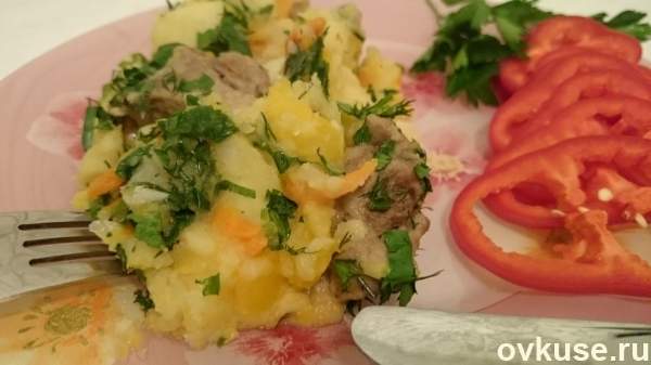 Картошка тушёная с мясом. Рецепт тушеной картошки.