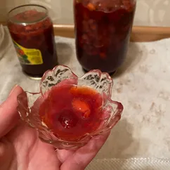 Клубничный джем кусочками с желатином