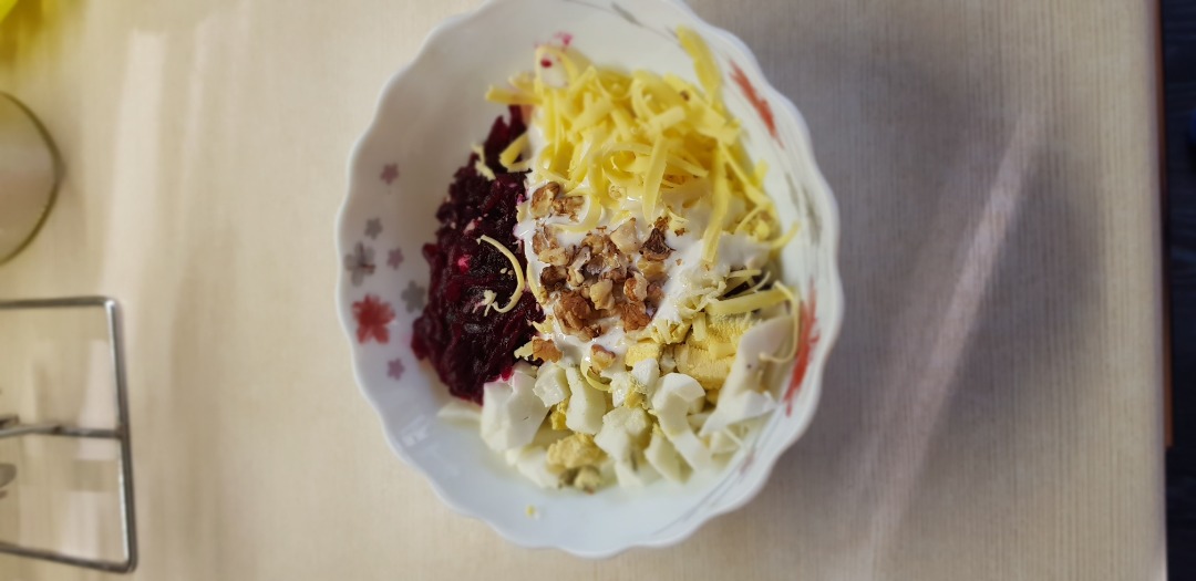 Свекольный салат с сыром