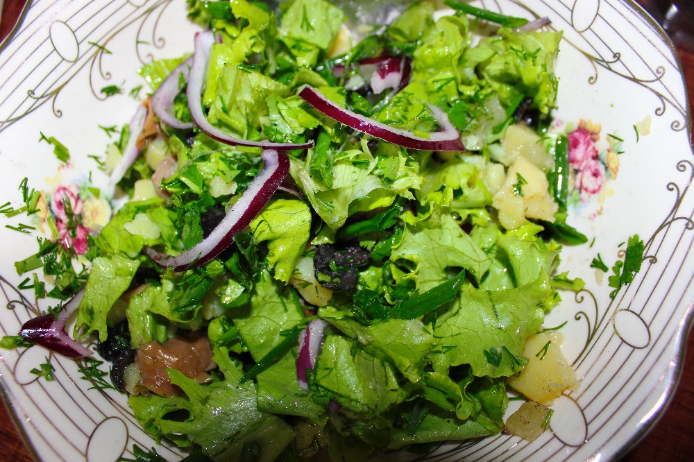 Салат с зеленью