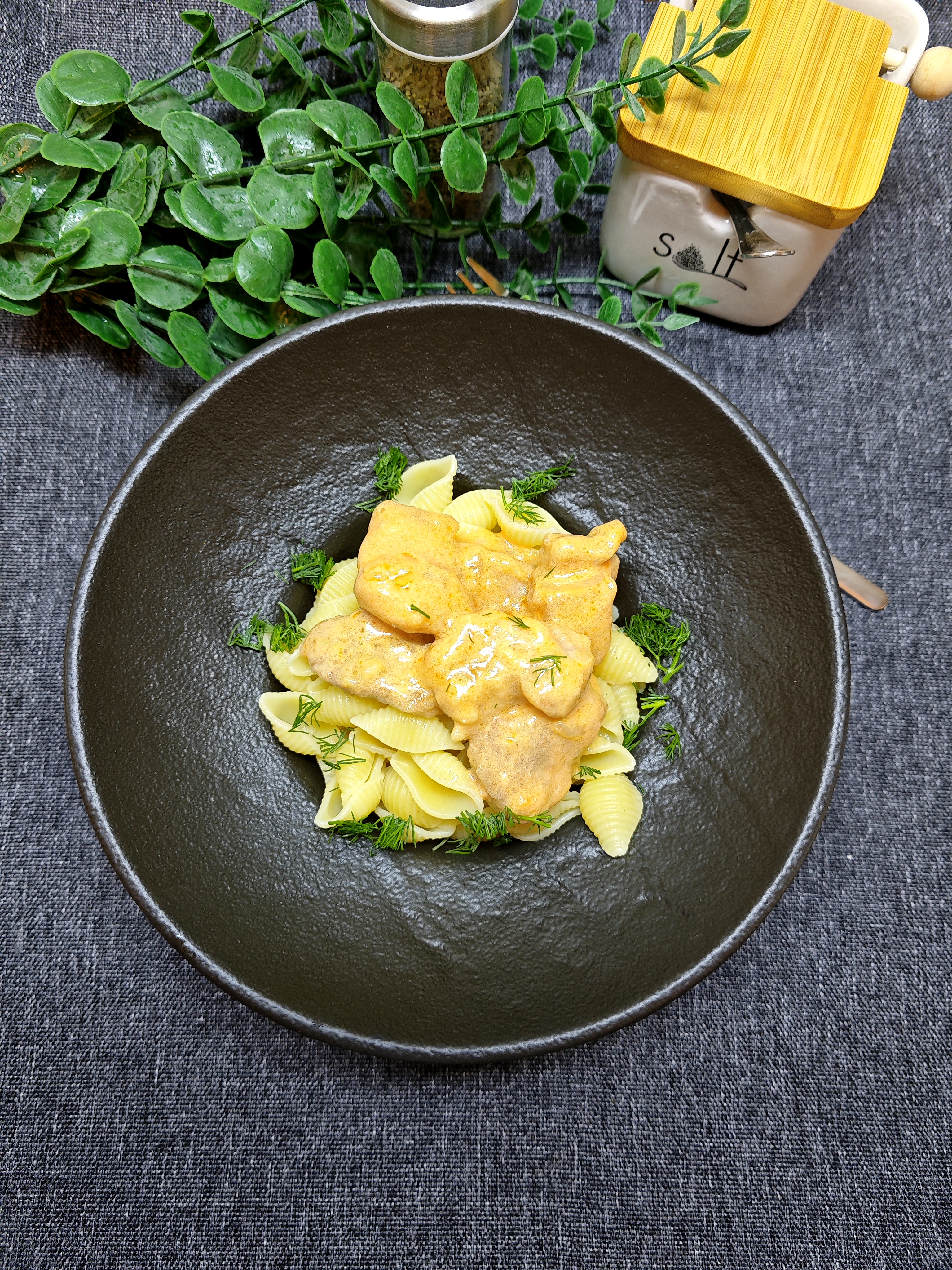 Индейка в сметанное соусе