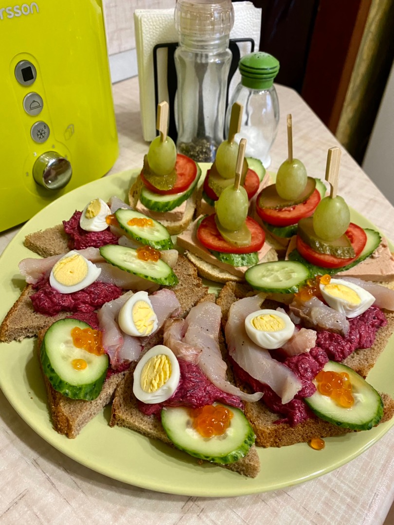 Рыбная закусочная тарелка