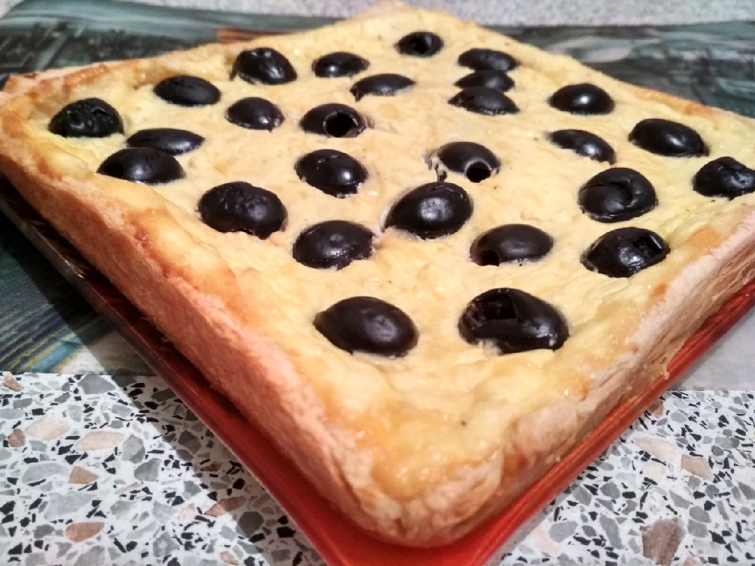 Греческий пирог "Сиртаки" с маслинами и сыром