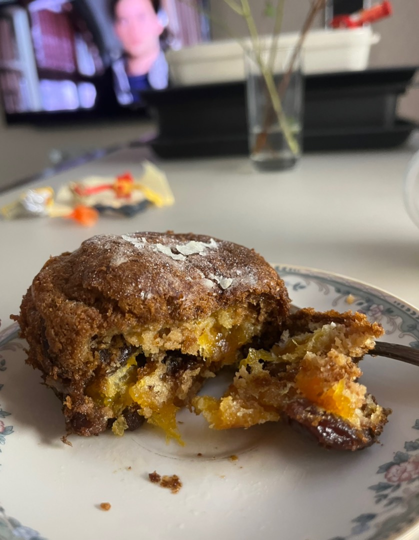 Кексики с курагой и изюмом