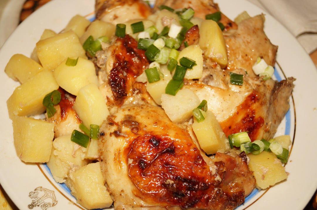 Куриные бедра с картофелем в рукаве - пошаговый рецепт с фото