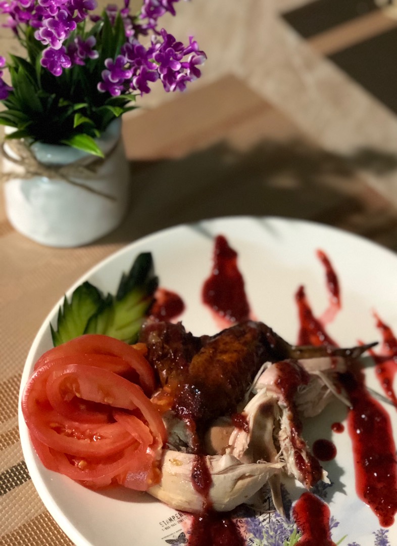 Курица на бутылке