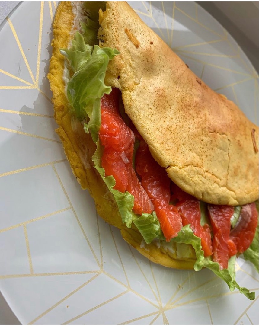 Овсяноблин с творожным сыром и семгой