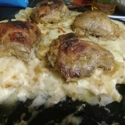 Картофель под соусом Бешамель и аппетитной курочкой