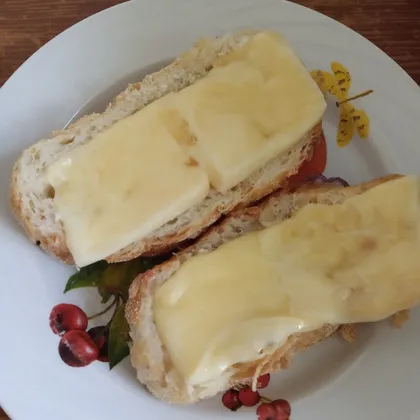 Бутерброды с сыром в микроволновке