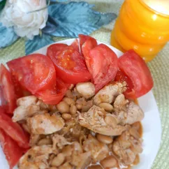 Куриное филе с консервированной фасолью