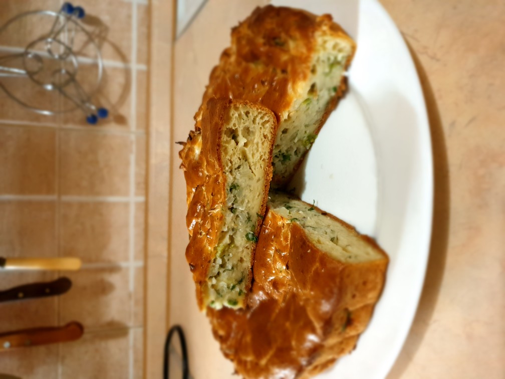 Заливной пирог с капустой на кефире в духовке - пошаговый рецепт с фото