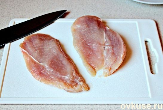 Куриная грудка с грибами и сыром