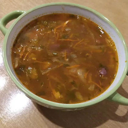 Солянка с фасолью и квашеной капустой