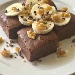 Банановый брауни без муки и сахара 