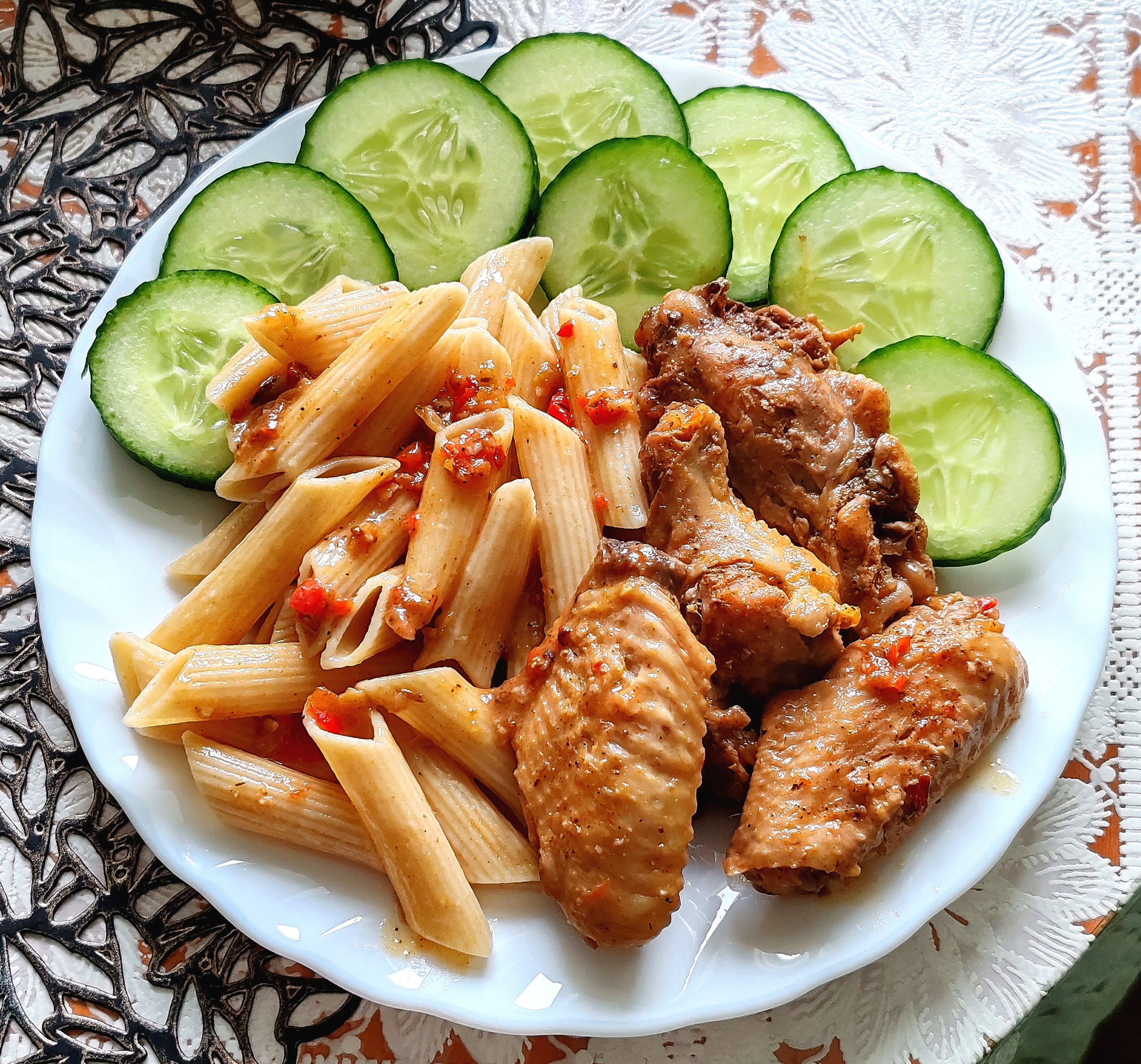 Тушёные маринованные крылышки