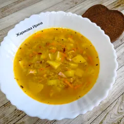 Суп из чечевицы с копчёной курицей 