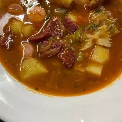 Острый испанский суп с гренками