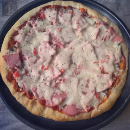 Пицца 'Домашняя' с колбасой