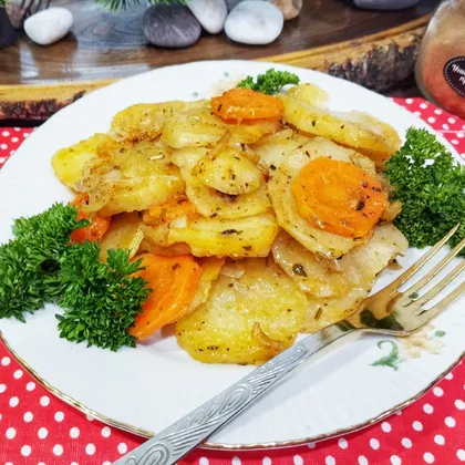 Картофель с овощами в рукаве