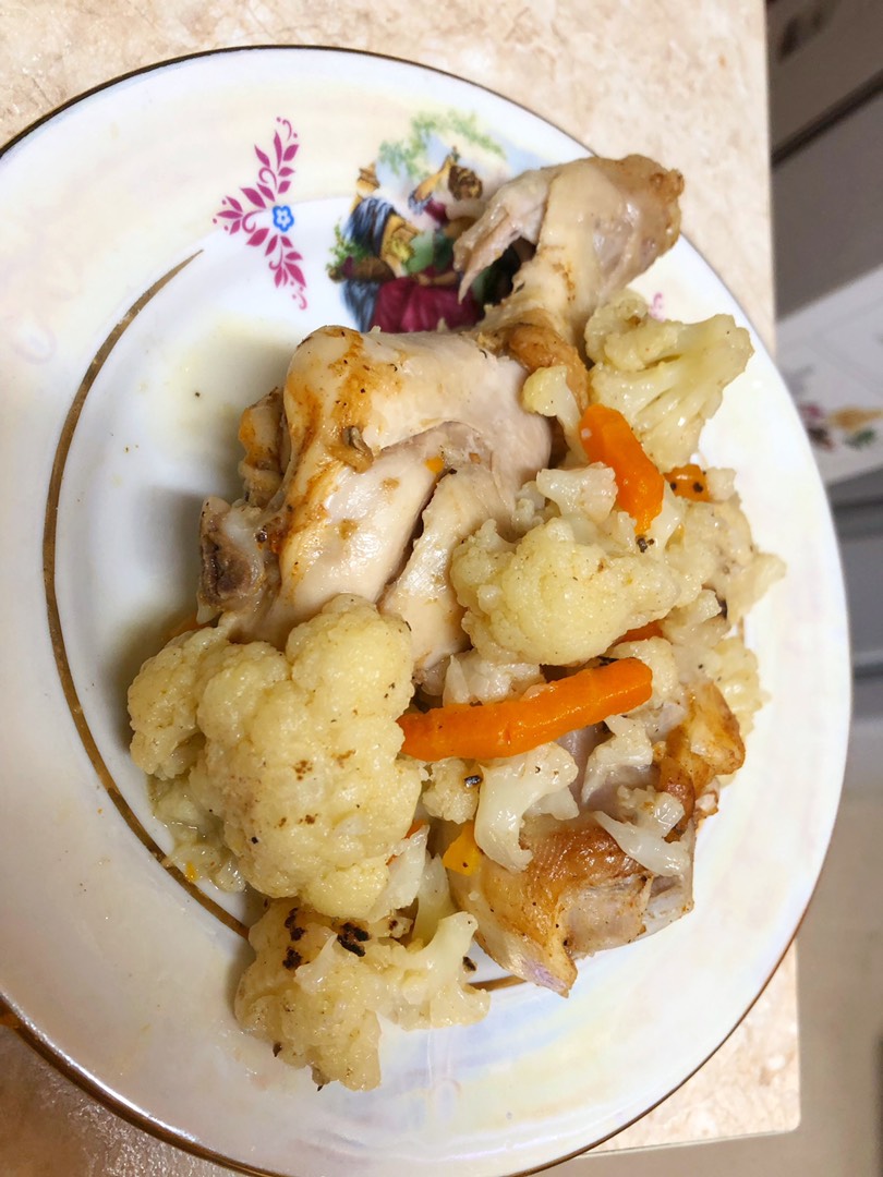 Куриные ножки с цветной капустой