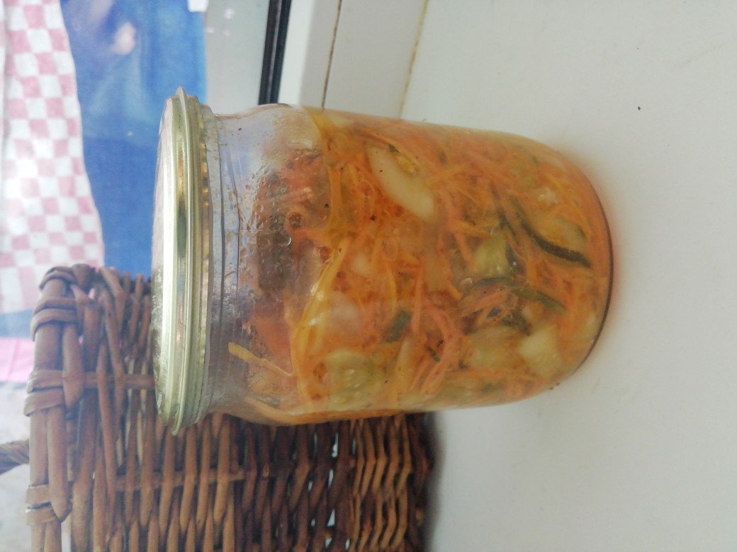 Морковка с огурцами по-корейски