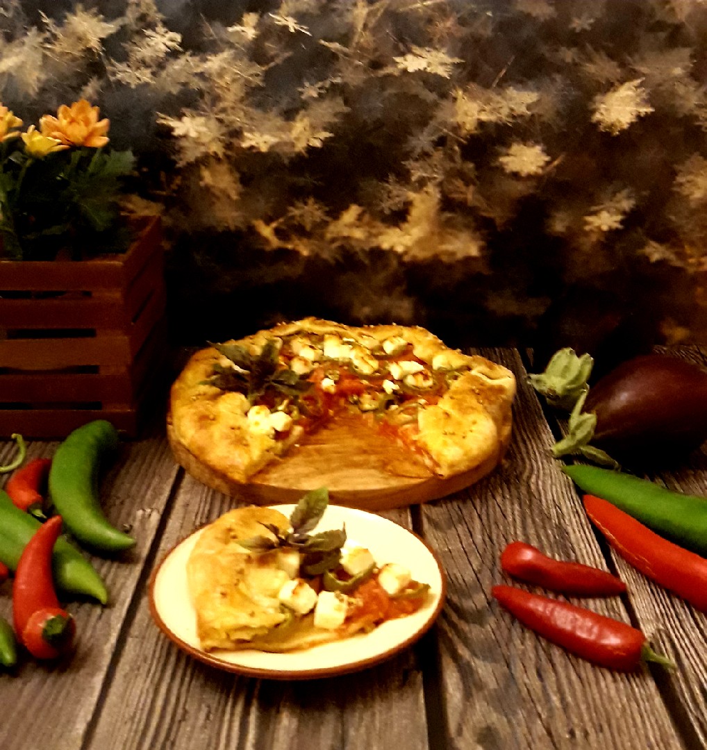 Галета с помидорами, острым перцем и сербской брынзой 🍅🌶🧀🥧