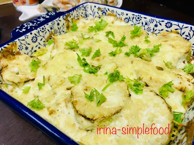 Картофель с кабачками под сырной корочкой