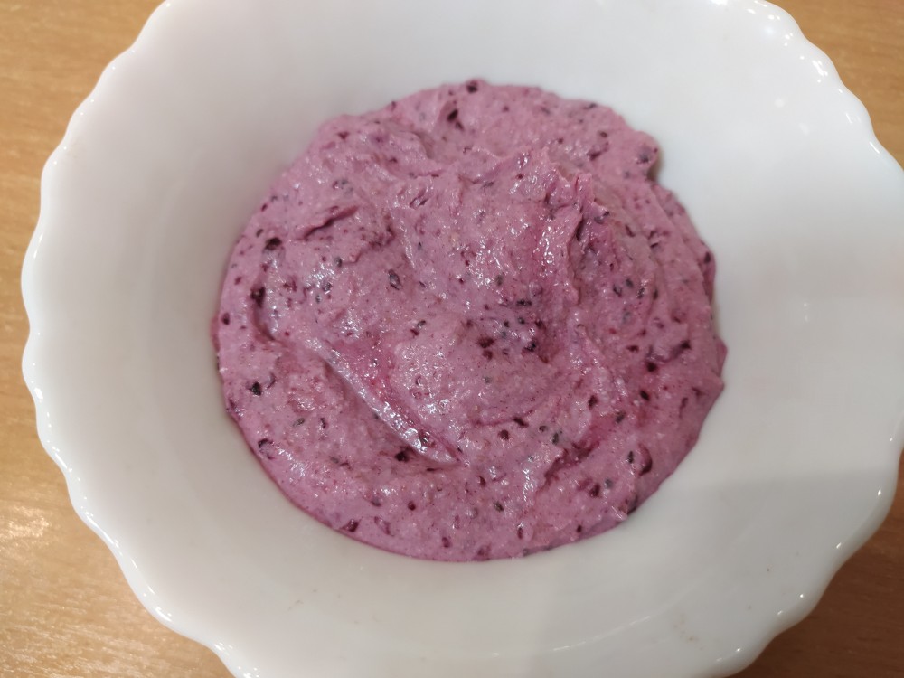 Ягодный творожок из зелёной гречки (веганский)