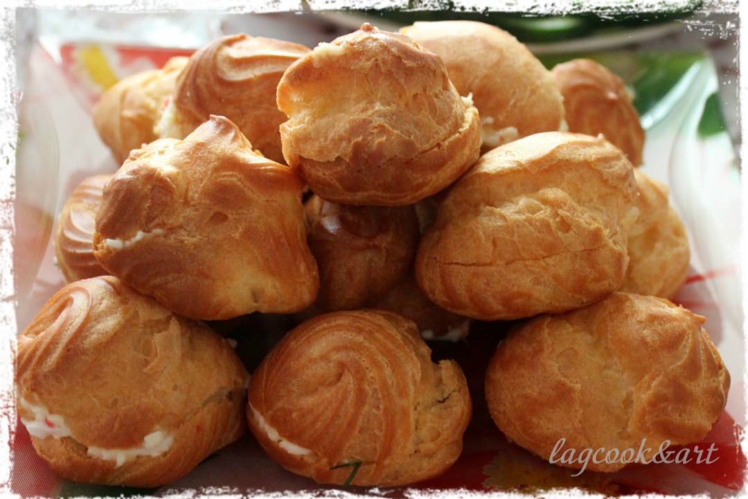 Профитроли с нежной начинкой из крабовых палочек