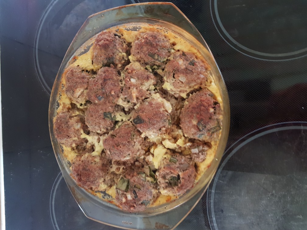 Очень вкусная гречка с тефтельками