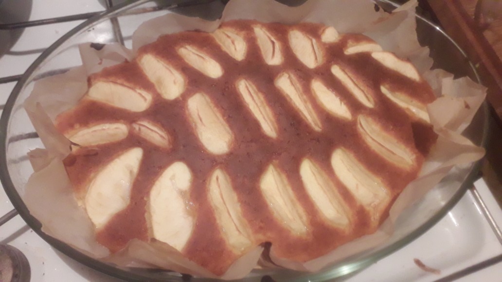 Манник на сметане с яблоками