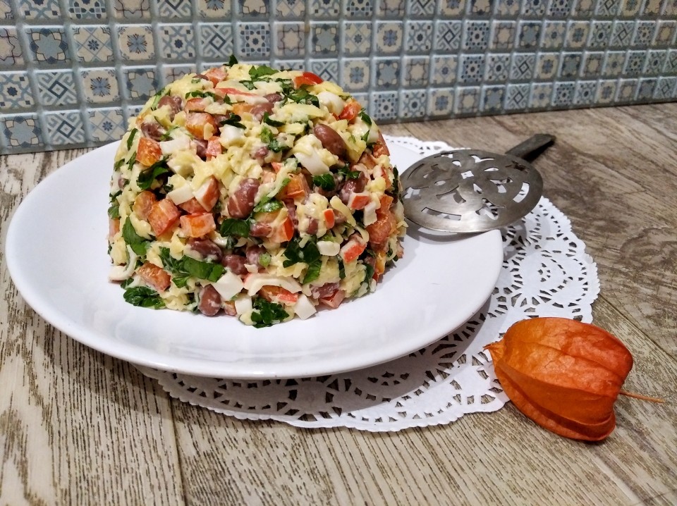Быстрый салат с фасолью и крабовыми палочками рецепт – Европейская кухня: Салаты. «Еда»