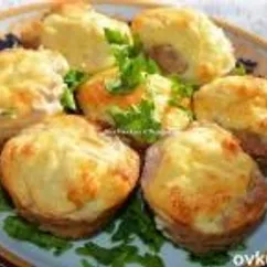 Мясные кексы с сырно-яичной начинкой