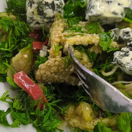 Тёплый салат из печёных 🍆 баклажанов