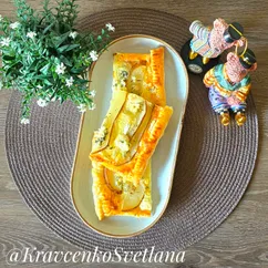 Пирог с грушами и сыром