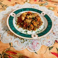 Гречка по-купечески с курицей на сковороде