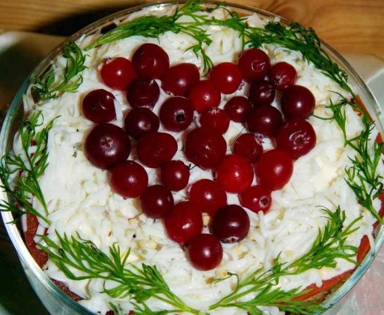 Салат с курицей "Валентинка"