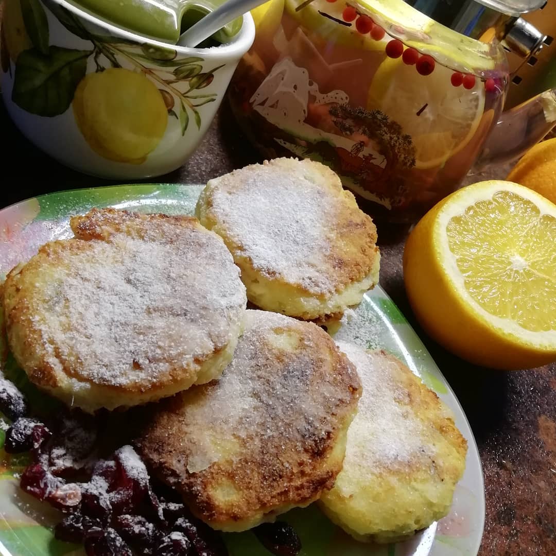 Сырники-сердечки с клюквой в духовке