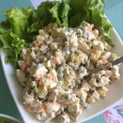 Оливье с куриной грудкой