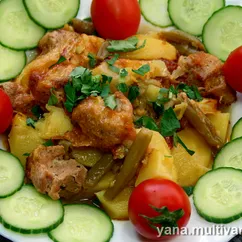 Картофель с мясом и ананасами в скороварке