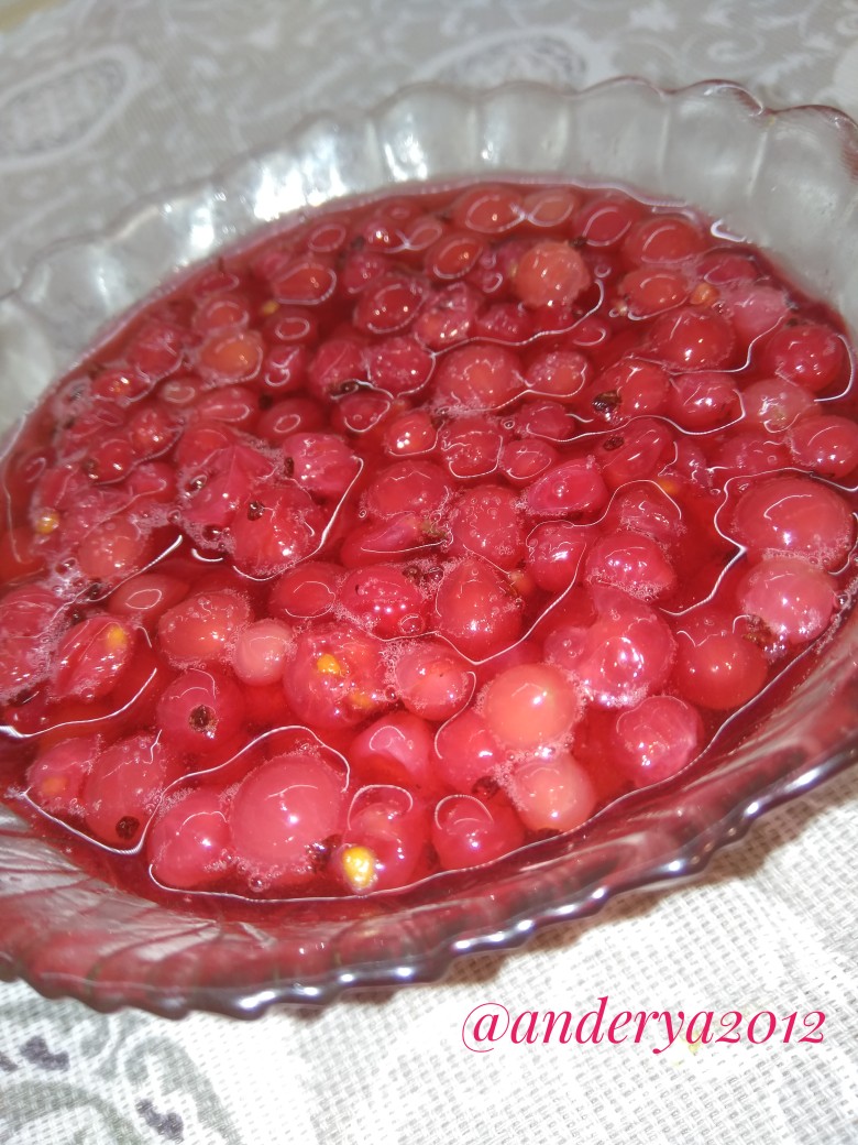 Красная смородина с сахаром