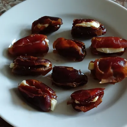 Финики со сливочным маслом