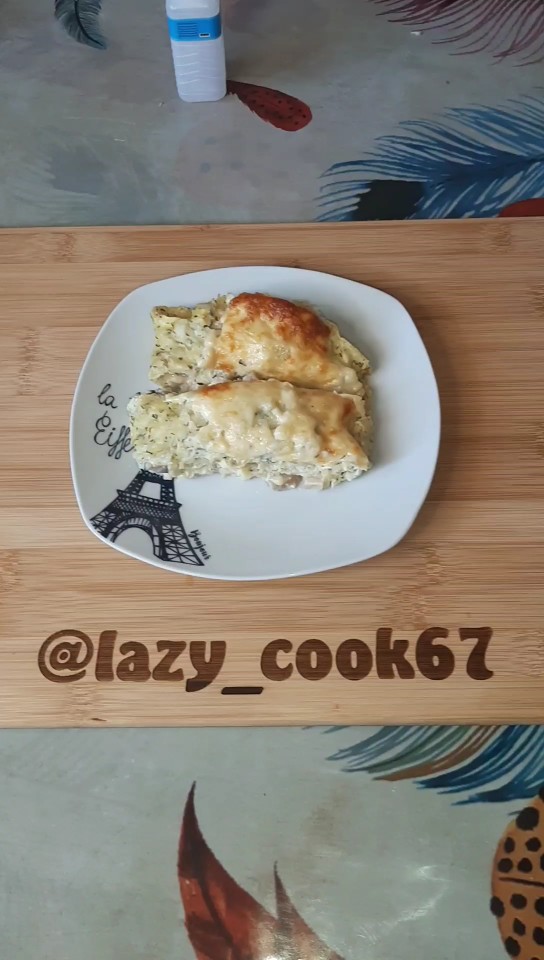 Кабачковый рулет с сыром и шампиньонами! Оооочень вкусный😋😋😋