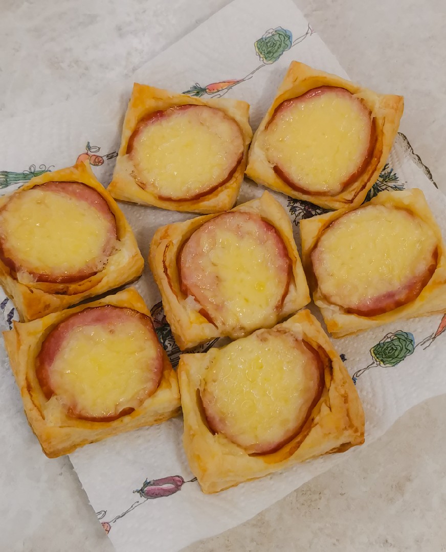 Слойки закусочные