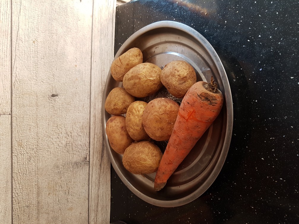 Печеная морковь с картошкой