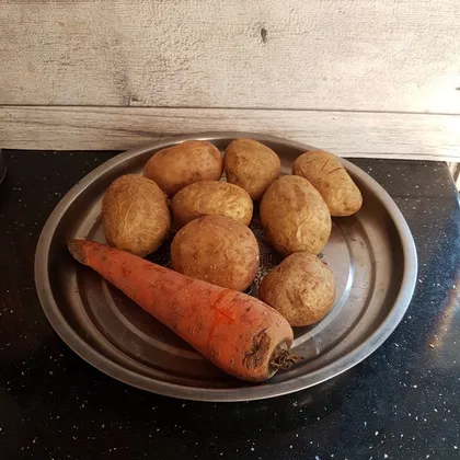 Печеная морковь с картошкой