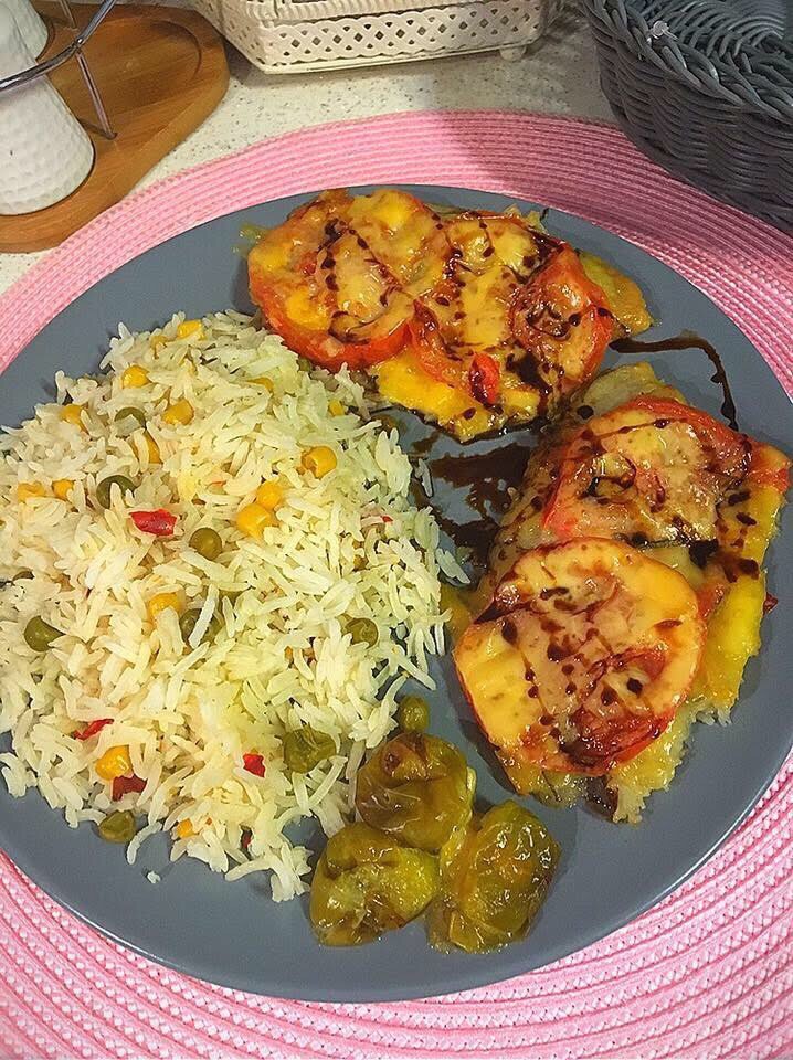 Рыбное филе под шубкой и рис с овощной смесью🍲🥗